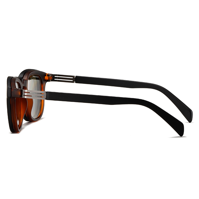 گیره مغناطیسی تاشو مواد Grilamid TR90 33101 روی عینک آفتابی 